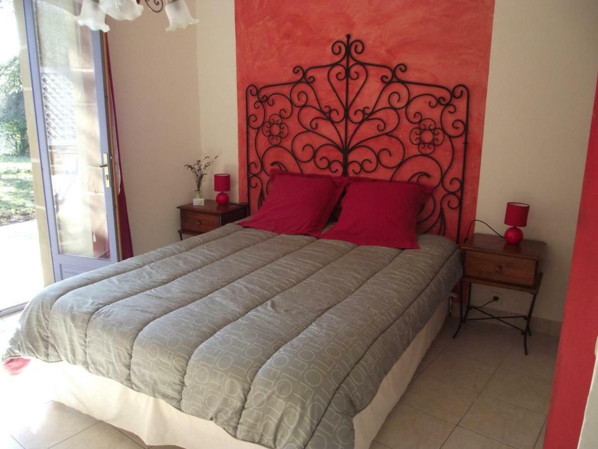 Domaine Des Cigales, Chambre D'Hotes Saint-Martin-d'Aout Luaran gambar
